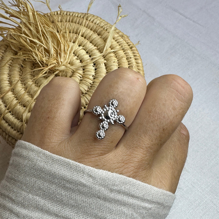 EVANGELINE RING – GOLDEN CROSS DESIGN