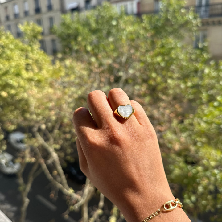 LOVELY HEART GOLDEN RING -(BLACK,RED,PEARL WHITE)