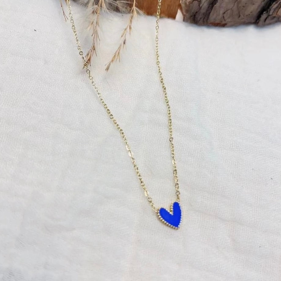 ALINE ENAMEL HEART NECKLACE — GOLDEN CHAIN