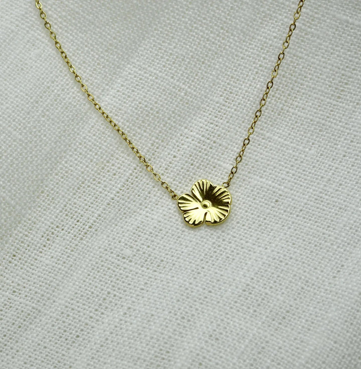 BABY FLOWER NECKLACE