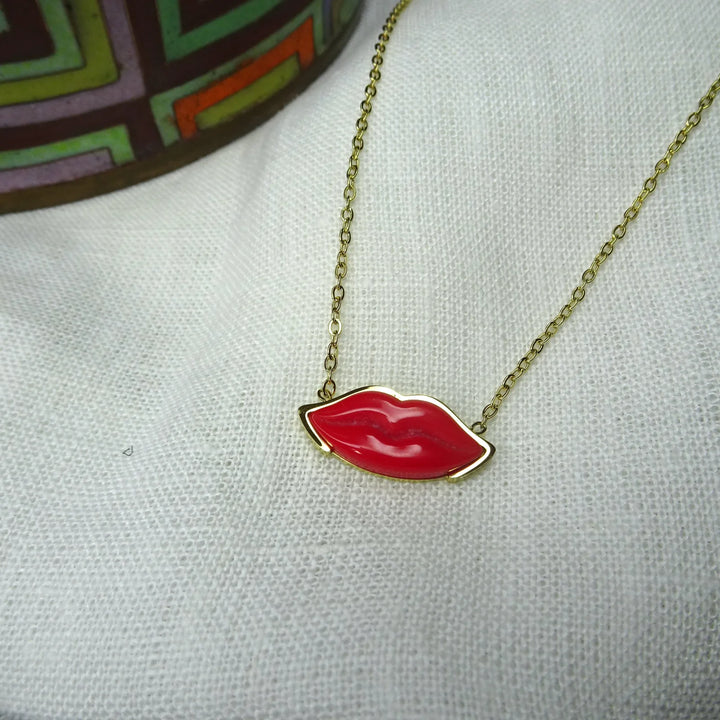 CALISTA RED LIPS NECKLACE