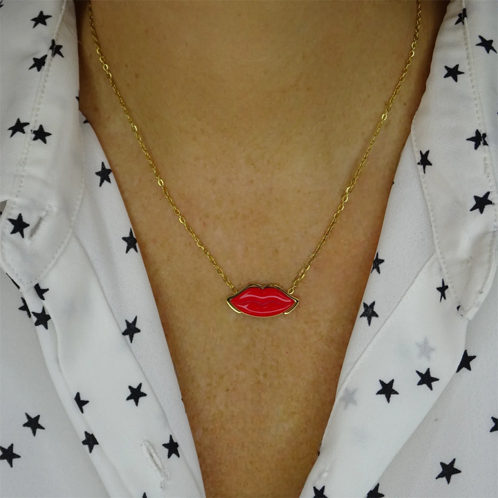 CALISTA RED LIPS NECKLACE