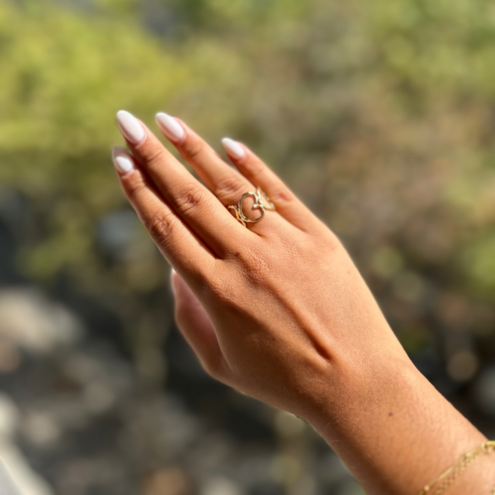 ECLIPSE OPEN HEART GOLDEN RING
