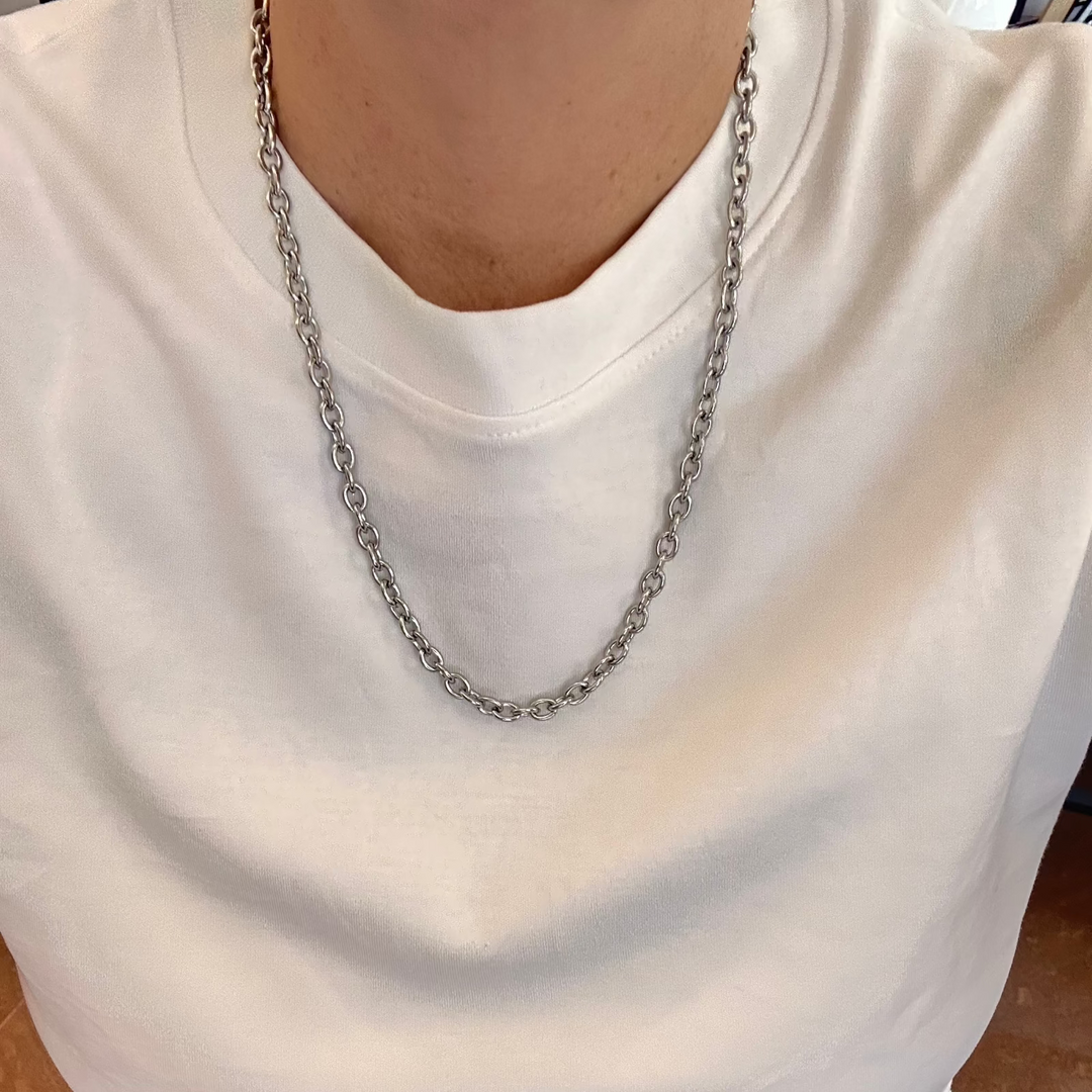 KAOLA LONG SILVER NECKLACE
