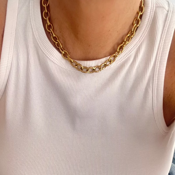 LILI-ANGEL NECKLACE