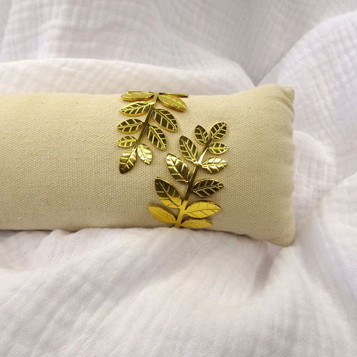 LIV BANGLE BRACELET