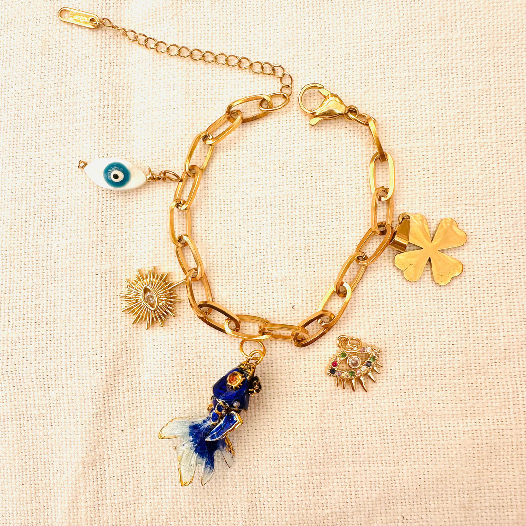LOBSTER GOLDEN BRACELET