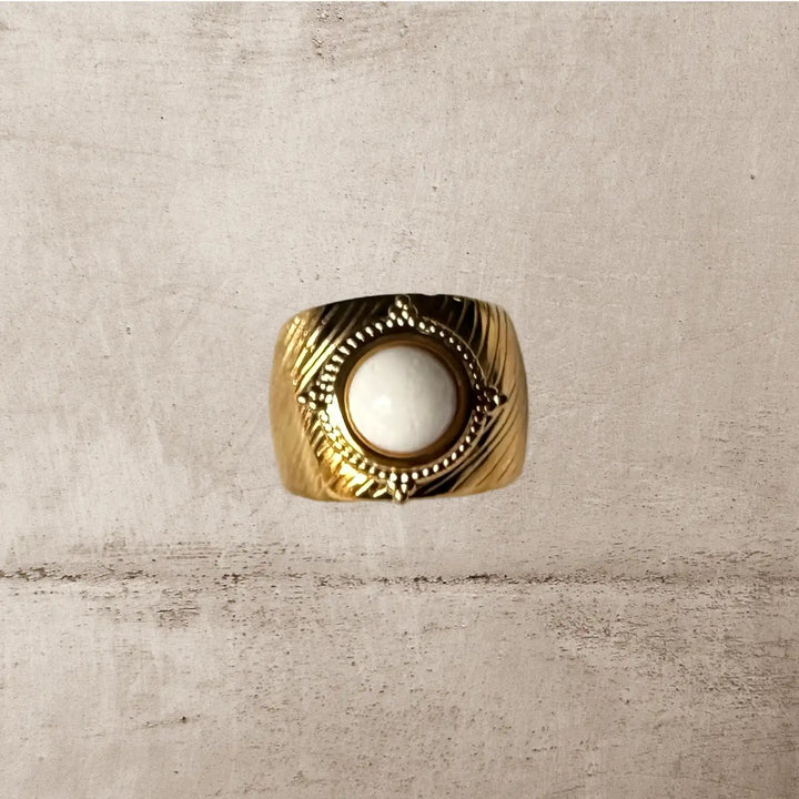 MADAME PALATINE RING