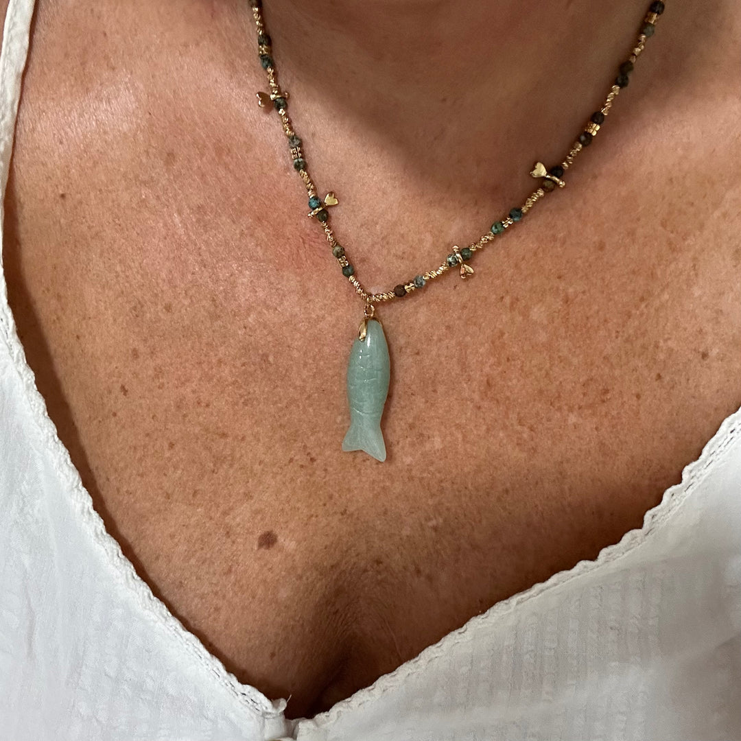 PESCA NATURAL STONE FISH PENDANT GOLD NECKLACE