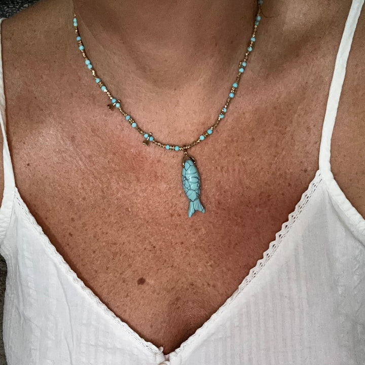 PESCA NATURAL STONE FISH PENDANT GOLD NECKLACE