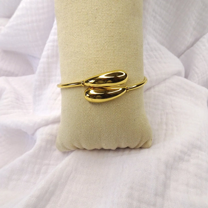 SCARLET BANGLE BRACELET