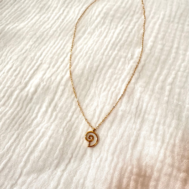 SHORE NECKLACE - MOTHER OF PEARL