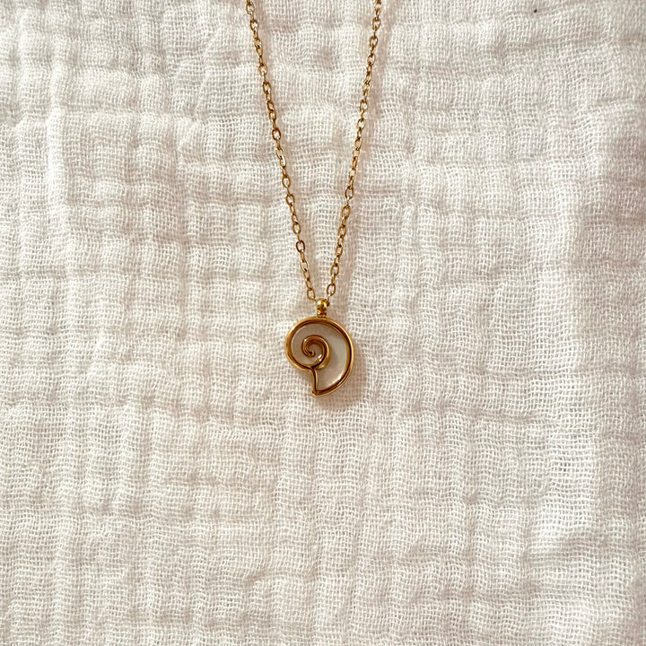 SHORE NECKLACE - MOTHER OF PEARL